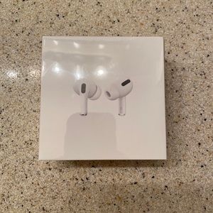 NWT Apple Air Pods I Pro Plus